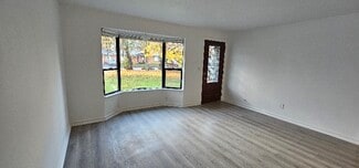 930 NW Chelsea Ct Unit A, McMinnville, OR 97128