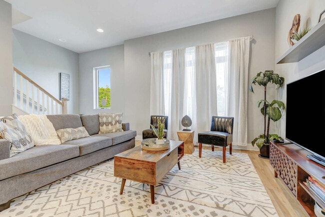 978 Youngs Ln unit ID1325677P, Nashville, TN 37207 - photo 2