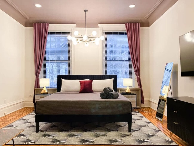 68 E Cedar St unit ID1360114P, Chicago, IL 60611 - photo 2