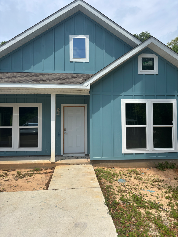 660 Wingate St, Pensacola, FL 32507