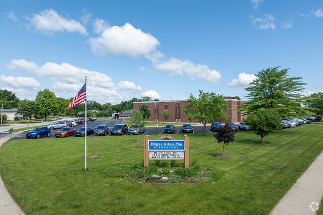 Edgar A. Poe Elementary School is located in Arlington Heights, IL.