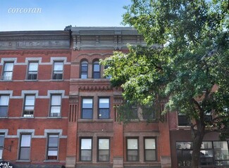 686 Grand St, Brooklyn, NY 11211