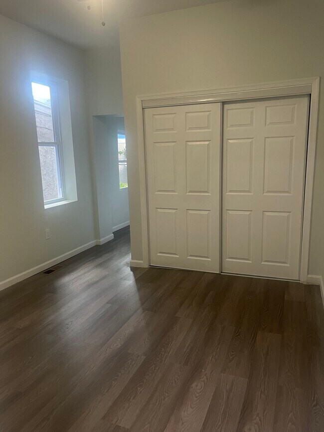 2nd bedroom with large closet