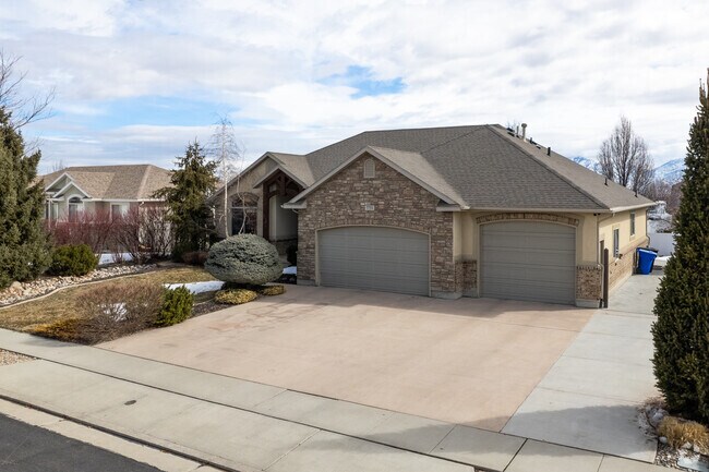 Homes with stone facades are common in the Shadow Mountain neighborhood.