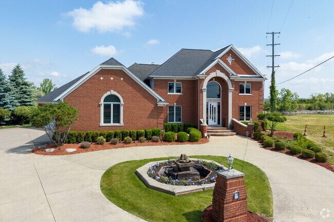 Custom built homes have breathtaking views in Grosse Ile.