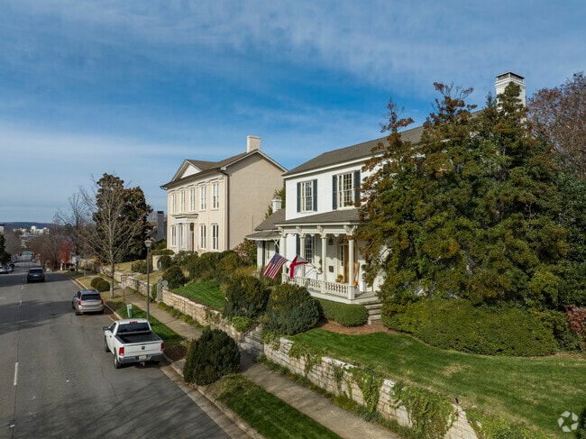 Most of the homes in the Twickenham Historic District are on small lots and close together.