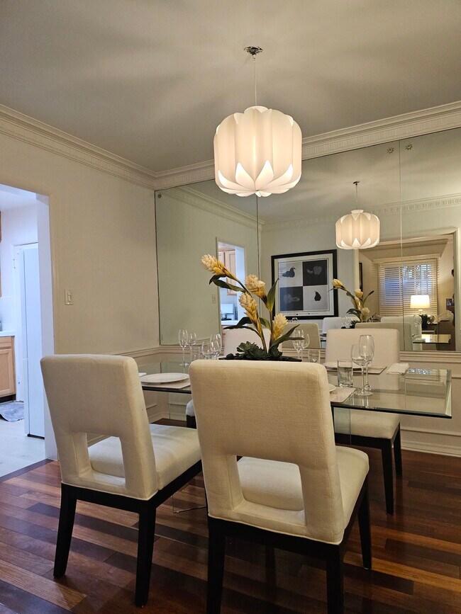 342 N Oakhurst Dr, Beverly Hills, CA 90210 - photo 5