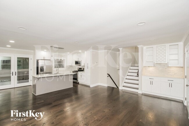 2237 Powers Ferry Dr SE, Marietta, GA 30067 - photo 3