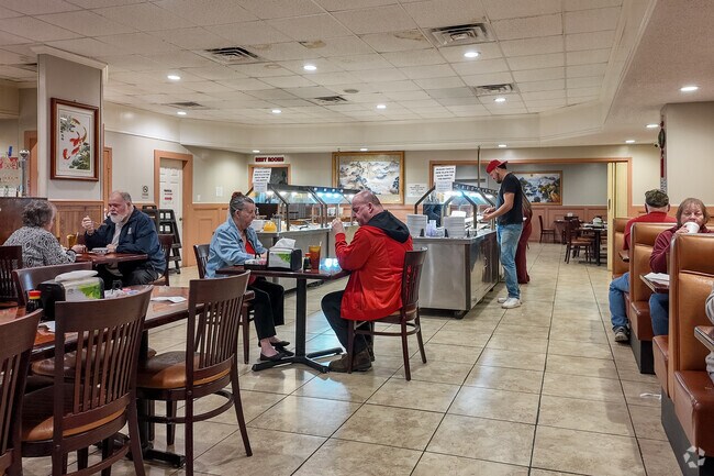 Happy Garden Restaurant is a very popular spot week nights in Larose.