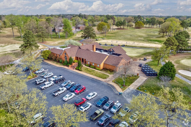Golf enthusiasts in Bayside eagerly tee off at the nearby course.