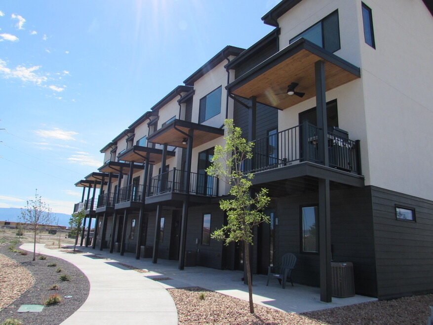 600 Lawrence Ave unit 4, Grand Junction, CO 81501 - photo 1