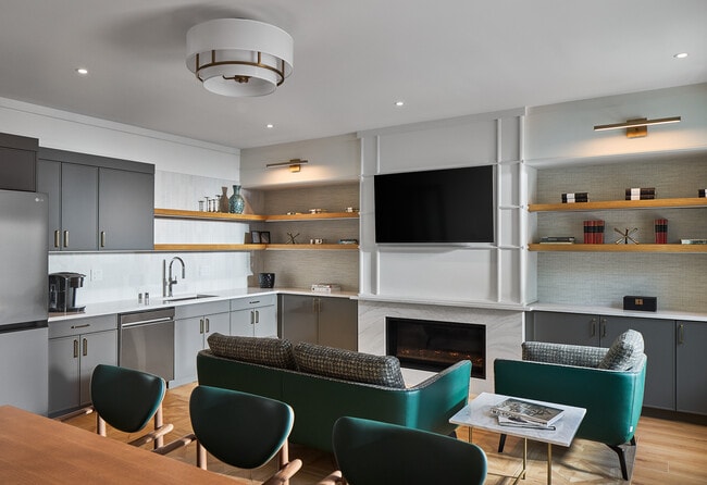 2630 N Hackett Ave unit 414, Milwaukee, WI 53211 - photo 7