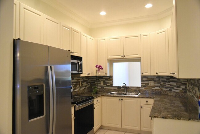 3240 Fairway Cir, Davie, FL 33328 - photo 7