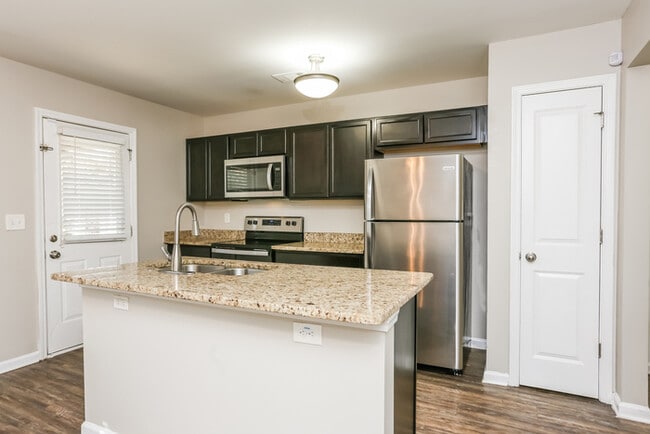 2405 Marlin Dr, McDonough, GA 30253 - photo 7