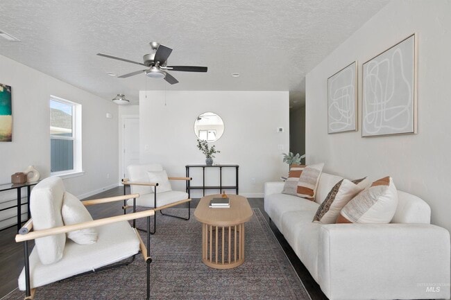 10088 Longtail Dr, Nampa, ID 83687 - photo 4