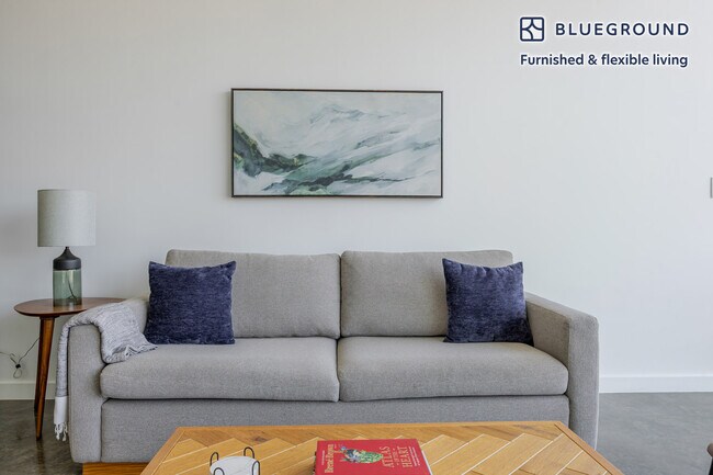 1115 W Sunset Blvd unit FL7-ID1375, Los Angeles, CA 90012 - photo 2