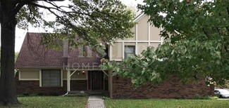 14707 S Murray Ln, Olathe, KS 66062