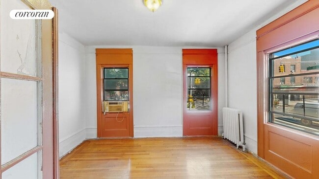 31-04 32nd St, Astoria, NY 11106 - photo 2