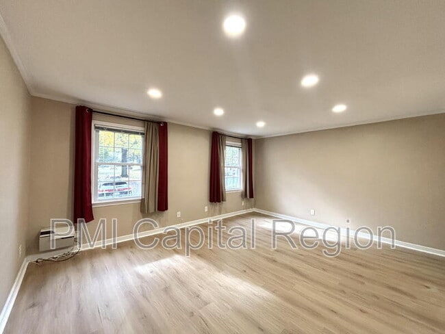 2200 Washington Ave unit 103, Silver Spring, MD 20910 - photo 2