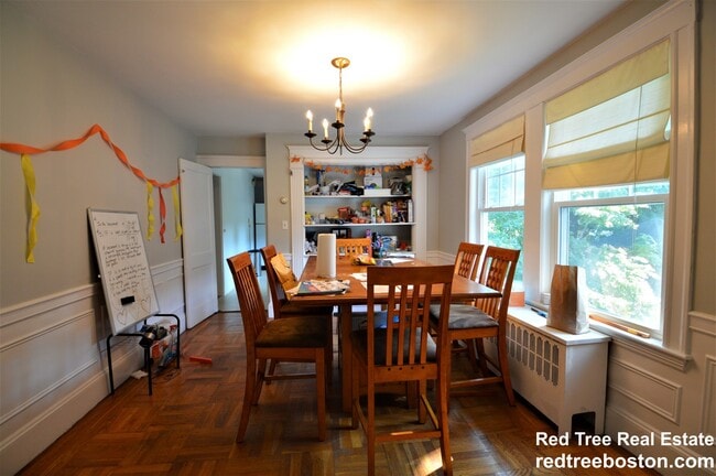 42 Crosby Rd unit 2, Chestnut Hill, MA 02467 - photo 2
