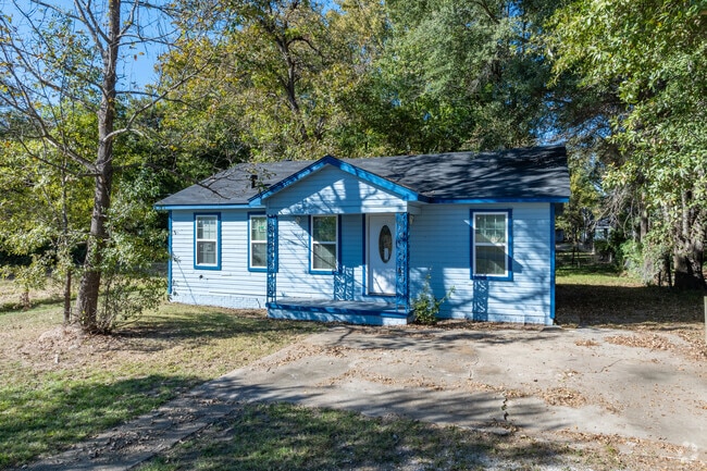 Old Cottage style homes have been in Southside Riverfront for more than a century.