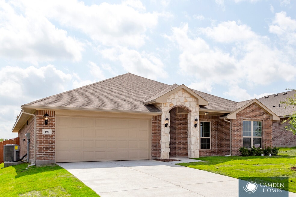 2023 Clay St, Mabank, TX 75147 - photo 1