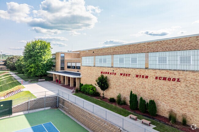 Mankato West Senior High School is ranked #1,431 in the National Rankings.