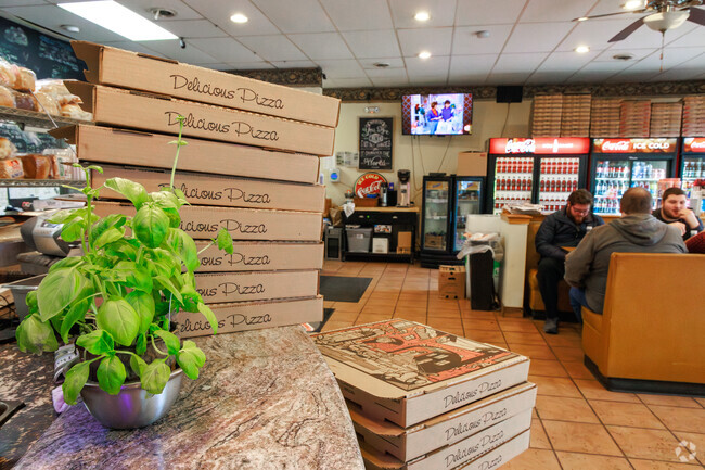 Take your hot pizza to go at Pasquale's Slice of Italy near Fremont Hills.