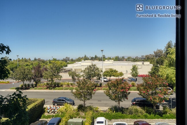 2400 W El Camino Real unit FL4-ID1080, Mountain View, CA 94040 - photo 6