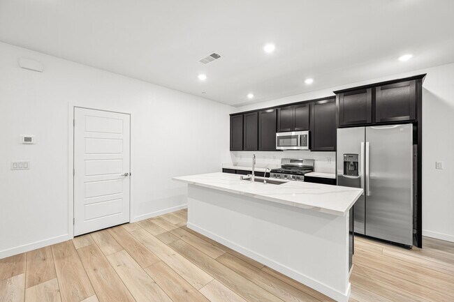 1064 Strada Mazoni, Henderson, NV 89011 - photo 6