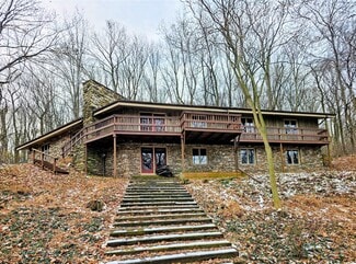 135 Fraelich Rd, Denver, PA 17517