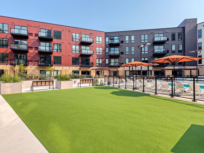 Avidor Glenview 55+ Active Adult Apartment Homes, Glenview, IL 60025 - photo 7