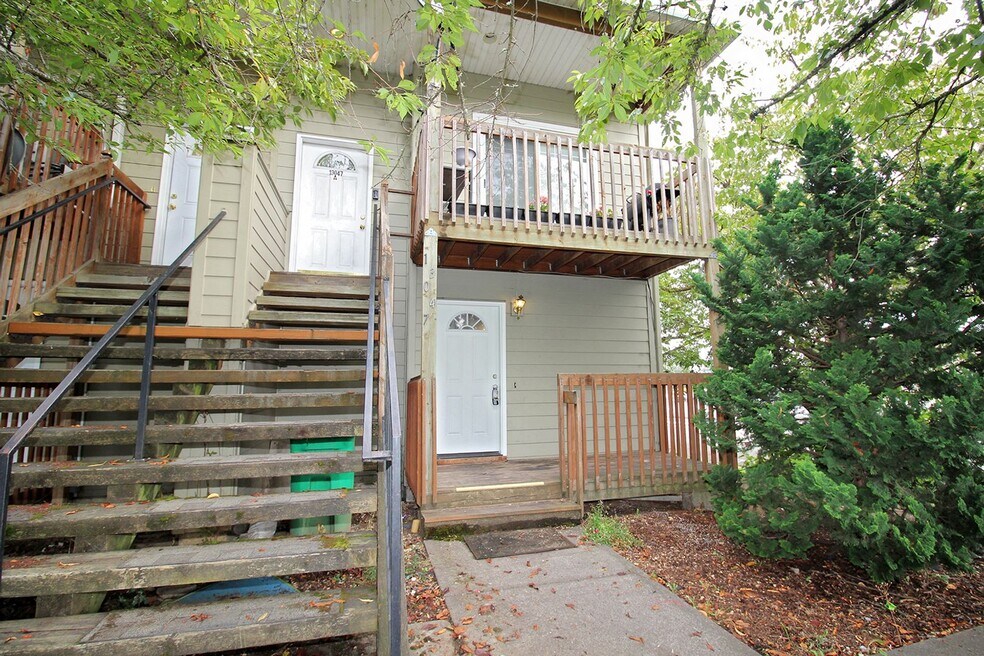 13047 NE Prescott Dr unit B, Portland, OR 97230 - photo 1