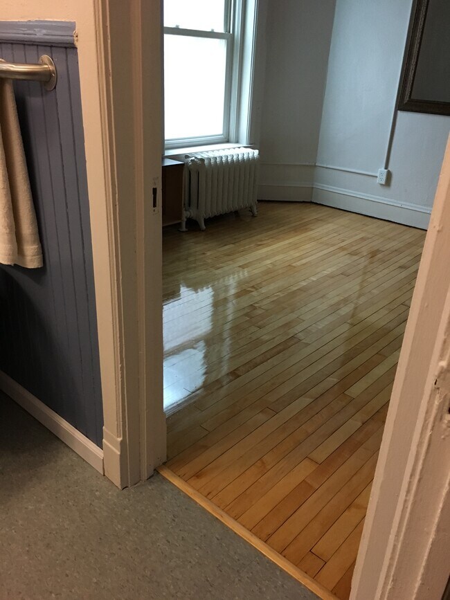 317 N 4th Ave W unit 317, Duluth, MN 55806 - photo 6