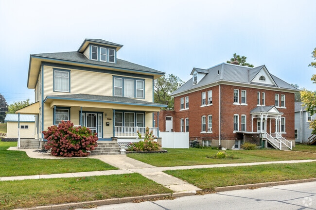 Hundreds of historic homes can be found throughout the gridded streets of Independence.