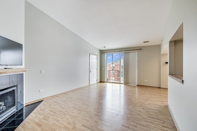 16600 Liberty Cir unit 3S, Orland Park, IL 60467 - photo 6