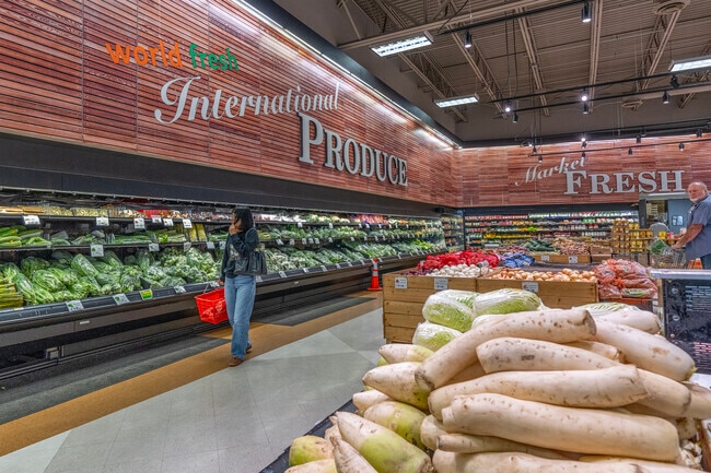 Wingspread residents shop for fresh produce at World Fresh International Market.