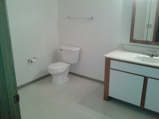 Songbird Apartments, Chippewa Falls, WI 54729 - photo 4