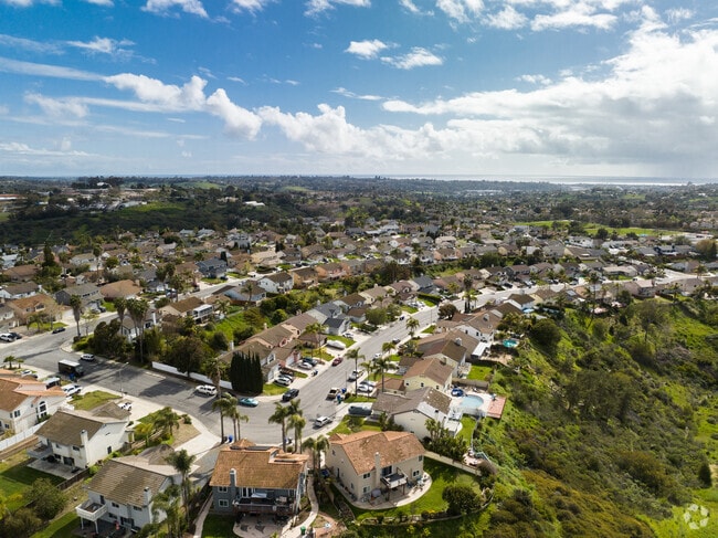 Mira Costa offers wonderful ocean views within its cozy residential layout in Mira Costa.