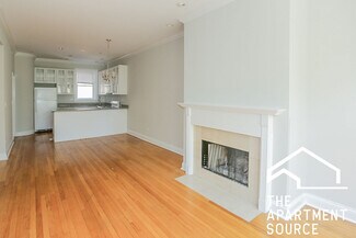 3852 N Southport Ave Unit 2, Chicago, IL 60613