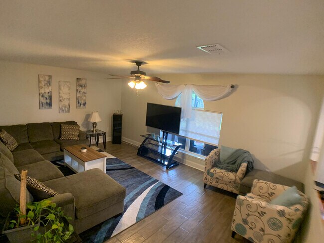 24566 SW 11th Rd, Newberry, FL 32669 - photo 2