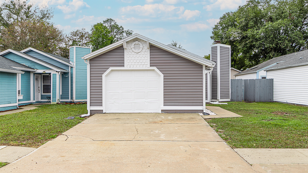 5412 Lewiston St, Orlando, FL 32812 - photo 1