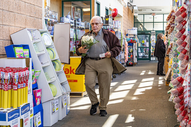 While Jacksons Mills feels like the countryside, you’re never far from convenience—local shopping centers and big-box stores are just a short drive away.