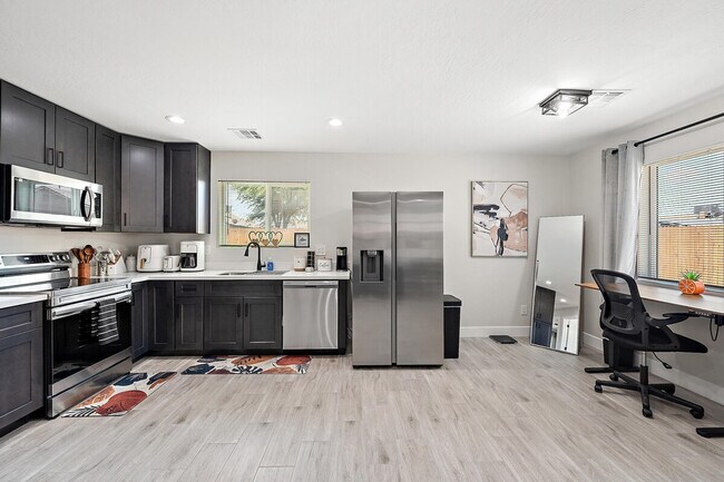 1826 E Illini St unit ID1244298P, Phoenix, AZ 85040 - photo 6