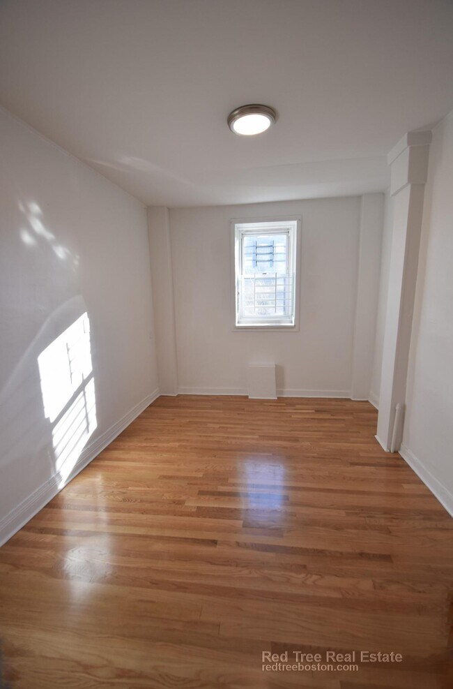 682 Parker St unit 1, Roxbury Crossing, MA 02120 - photo 7