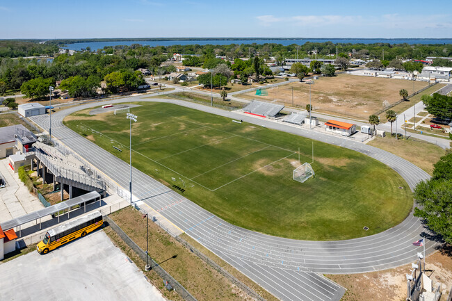 Tavares High School has a diverse selection of exceptional programs, clubs and athletics.