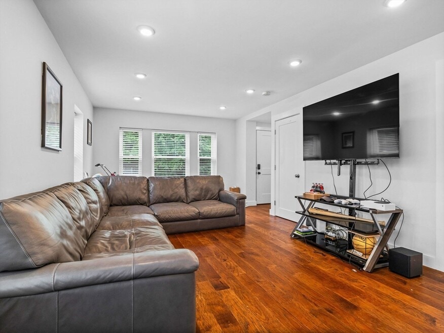 79 Bailey Rd unit 1, Somerville, MA 02145 - photo 1