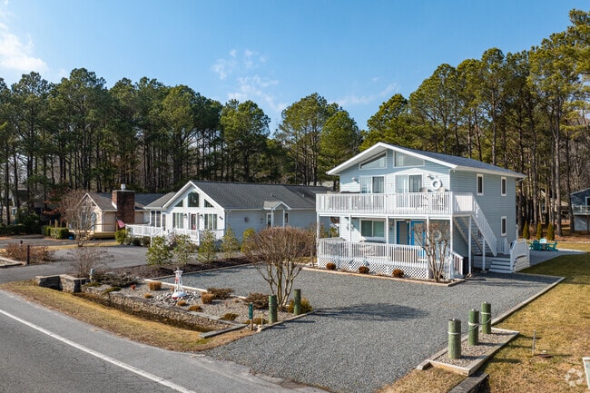 An assortment of single family homes populate the streets of Ocean Pines, from charming Colonials to modern ranch homes.