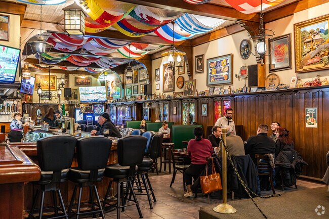Ivanhoe Pub is a cozy gathering place with delicious food and drinks in Downtown Racine