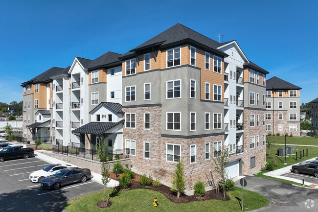 The James Apartments, Haverhill, MA 01835 - photo 2